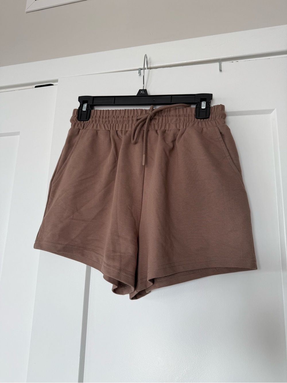Women's Elastic Waist Athletic Shorts in Brown